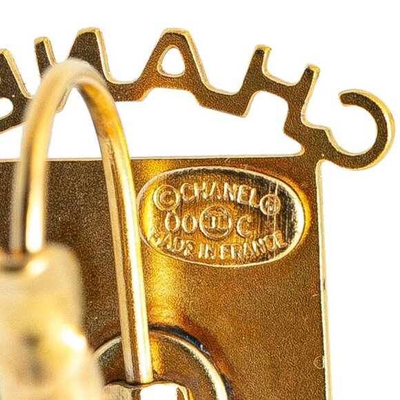 CHANEL CC Logos PARIS Square Teardrop Clip-On Earrings Gold Tone 00C Auth w/Box - Picture 3 of 4